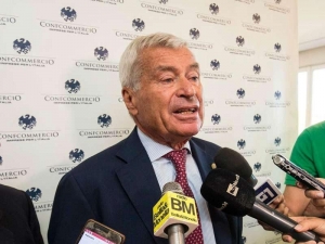 Il presidente di Confcommercio su Verità &amp; Affari: "Quest'anno per le imprese del terziario la bolletta è già triplicata. Occorrono risposte sul terreno della politica energetica".